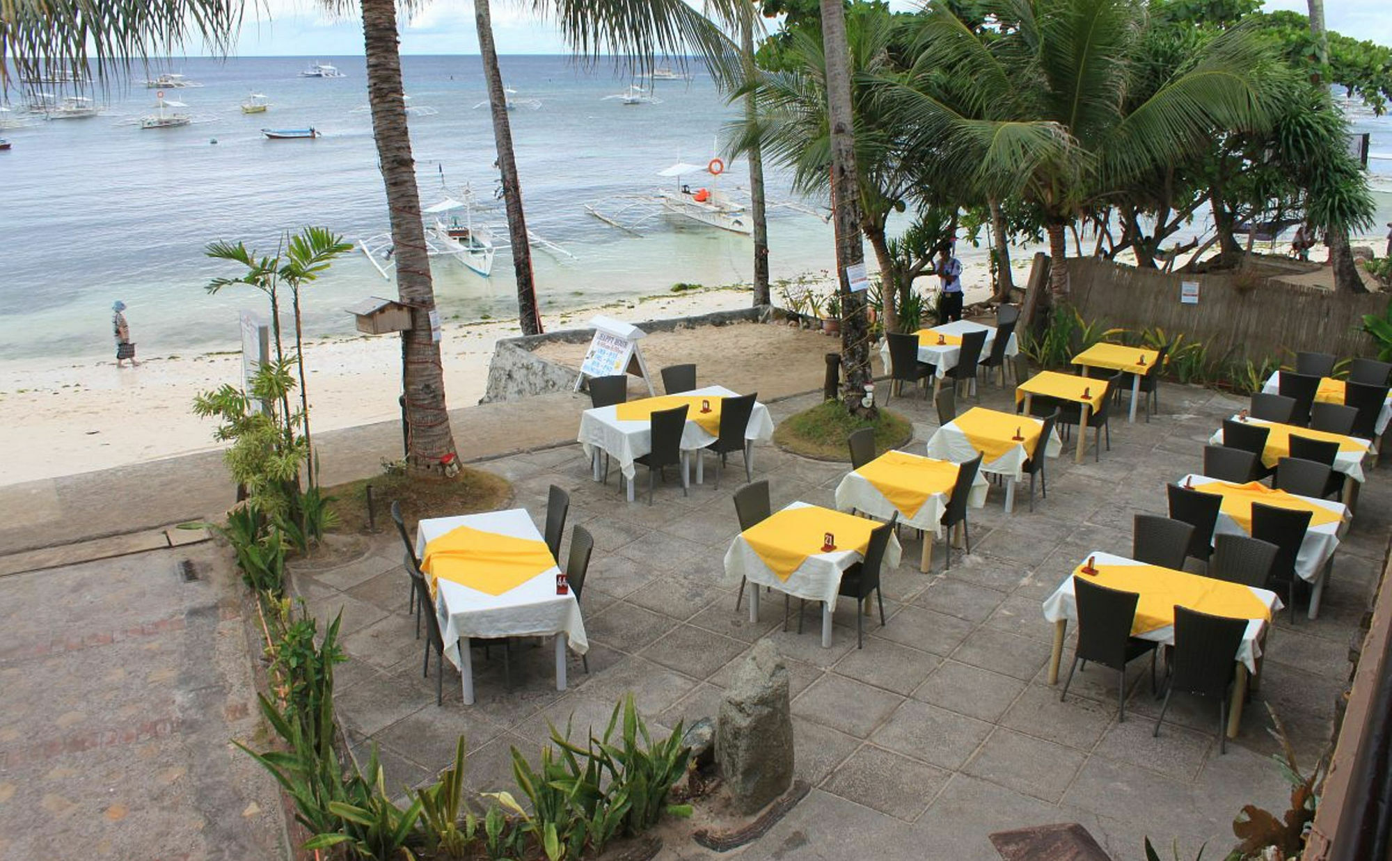 Lost Horizon Beach Dive Resort Бохол Экстерьер фото